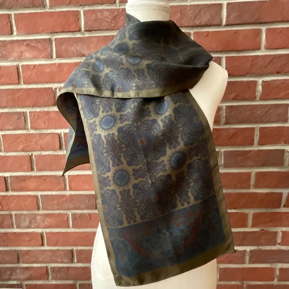 Ginnie Johansen Vintage1989 Floral Print Silk Signed Scarf 10”x60” Made in Japan - Picture 3 of 12